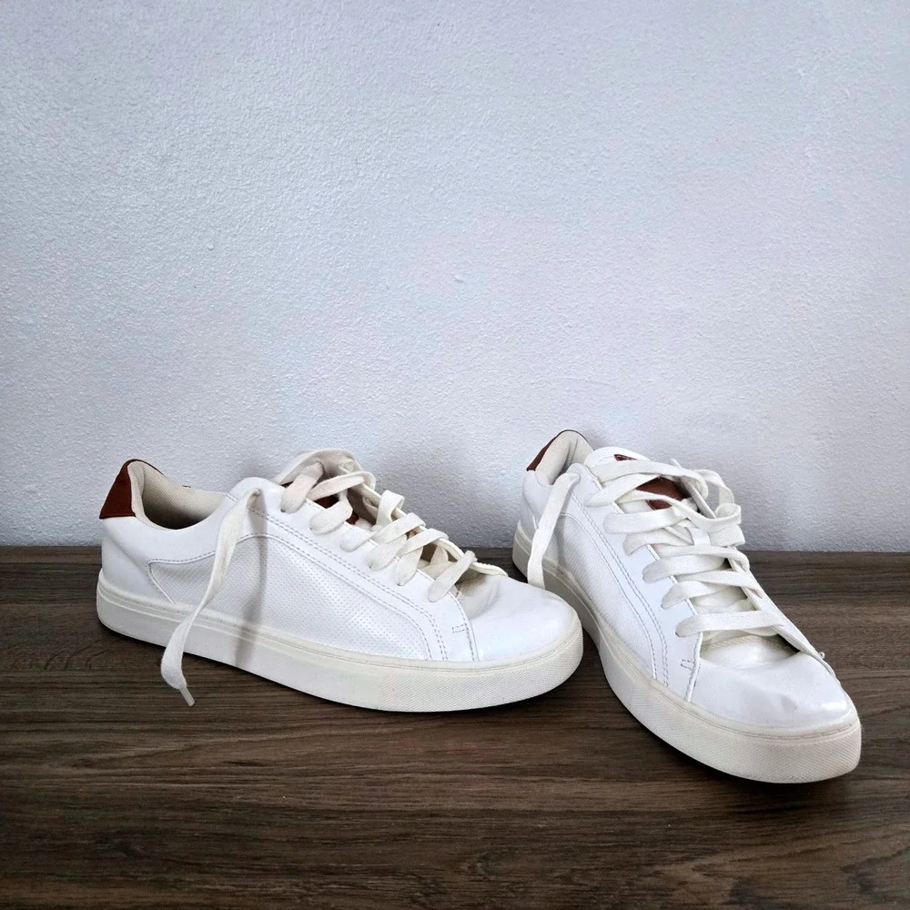 Steve Madden Finneas Mens White Low Top Sneaker Brown Heel Tab Size 9 Madden NYC - Picture 1 of 11